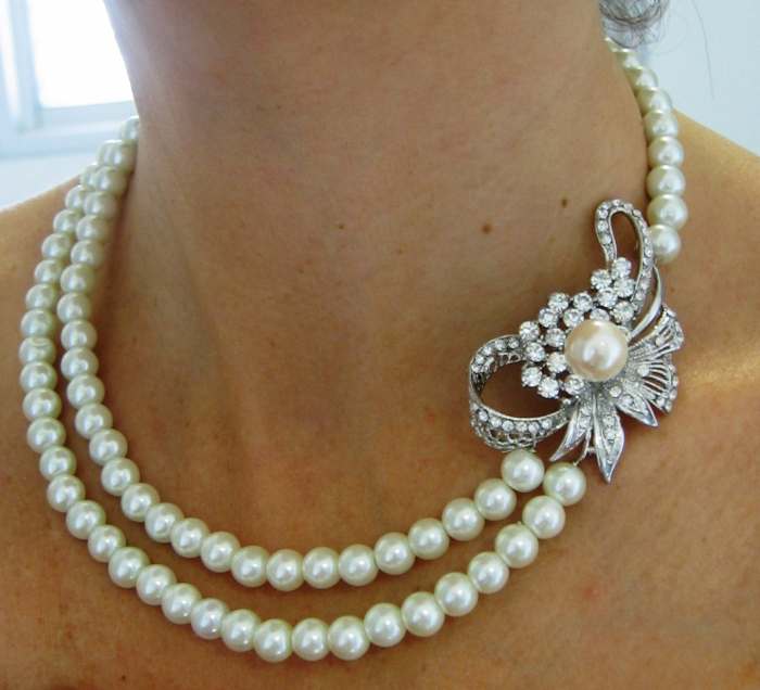 Necklaces to wear with wedding dress